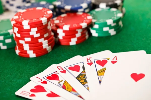 Poker | Magic wins